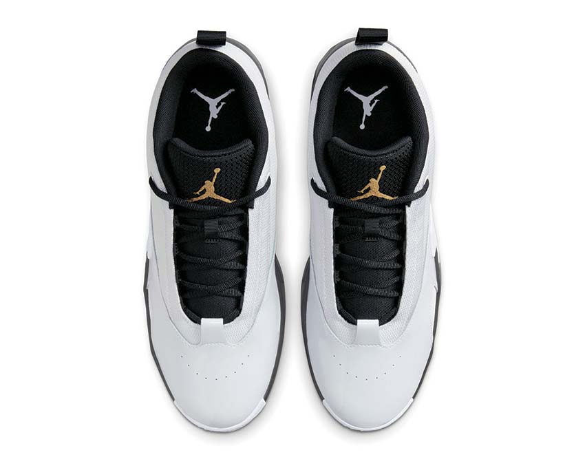 Jordan Max Aura 6