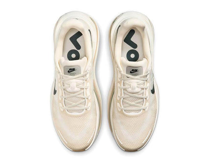 Nike Vomero Premium "Sanddrift"