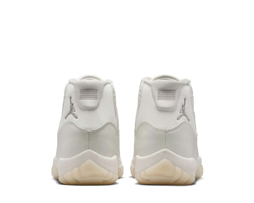 Air Jordan 11 Retro W "Pearl"