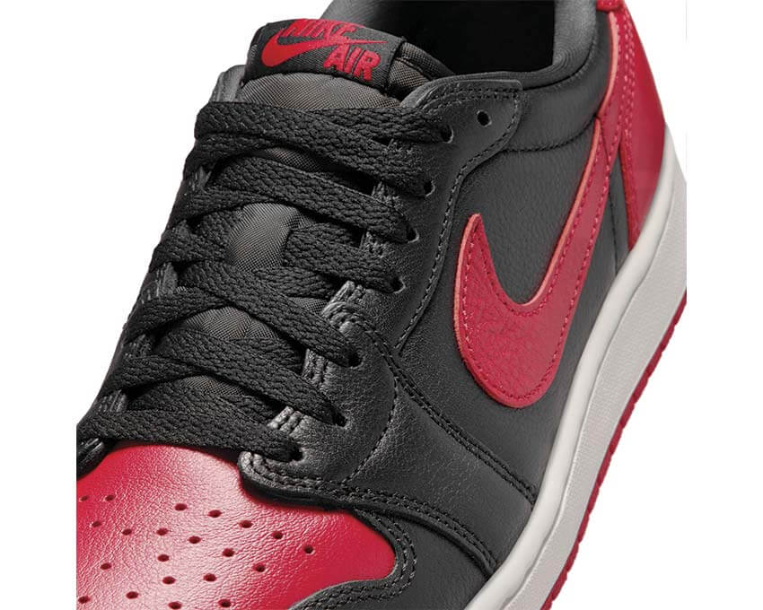 Air Jordan 1 Retro Low OG "Banned"