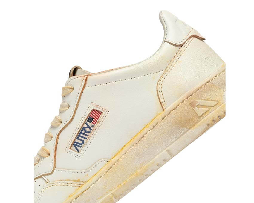 Autry Medalist Low Super Vintage
