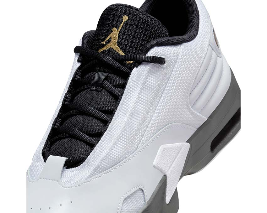 Jordan Max Aura 6