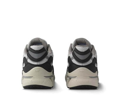 Karhu Super Fulcrum "Jet Black"