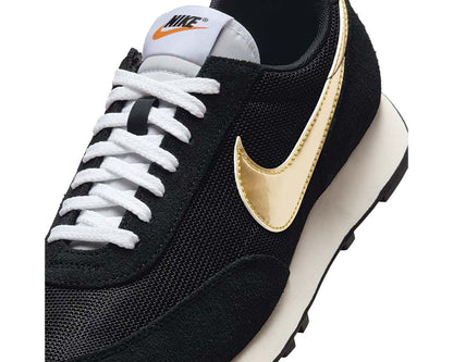 Nike Daybreak SP "Metallic Gold"