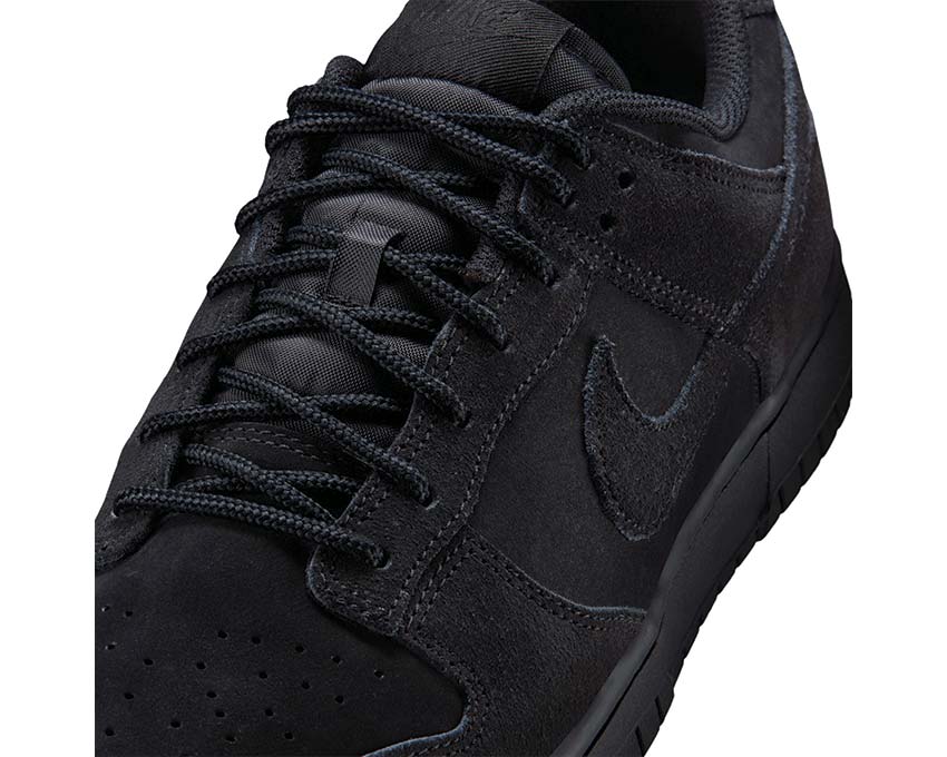 Nike Dunk Low Retro SE "Triple Black"