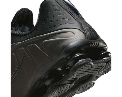 Nike Shox R4 "Black Crimson"