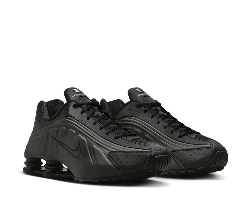 Nike Shox R4 "Black Crimson"