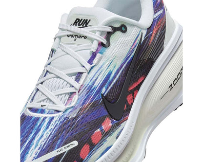 Nike Vomero 18 SE "Light Trails"