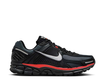 Nike Zoom Vomero 5 "Bred"
