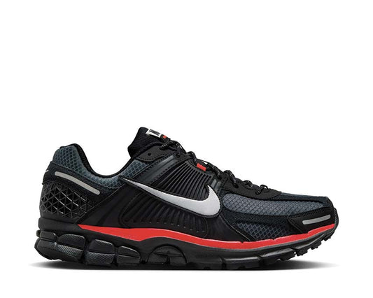 Nike Zoom Vomero 5 "Bred"
