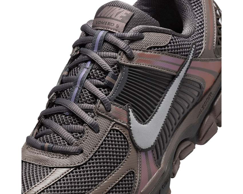 Nike Zoom Vomero 5 "Cave Stone"