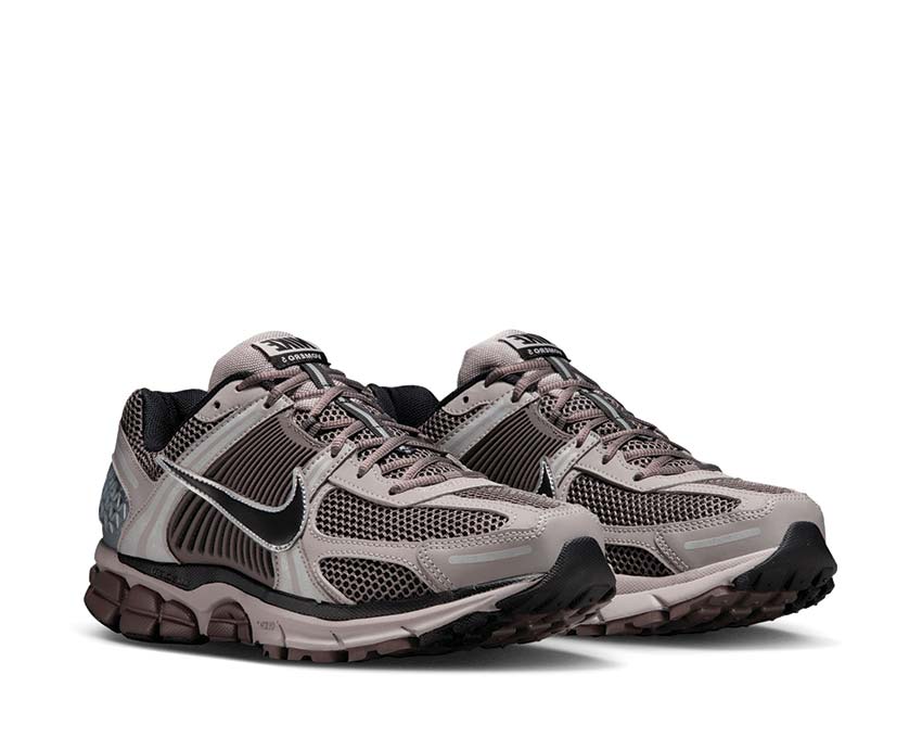 Nike Zoom Vomero 5 "Cave Stone"
