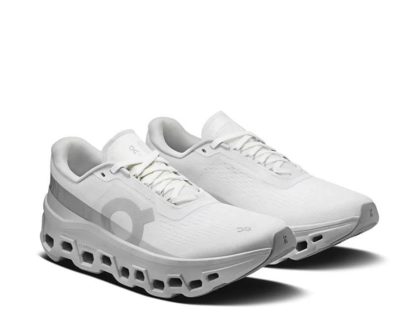 On Cloudmonster W "White"