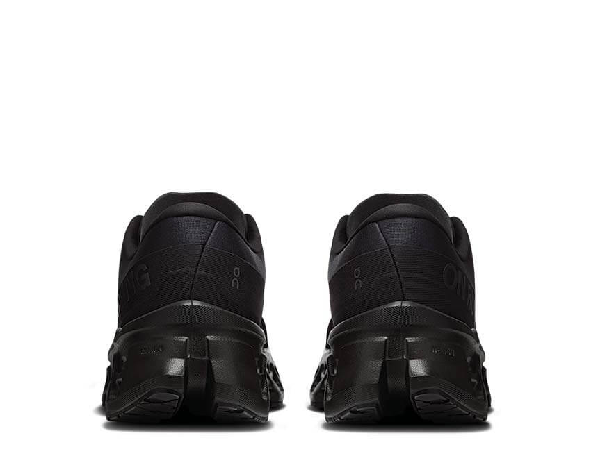 On Cloudmonster 3 "Black"
