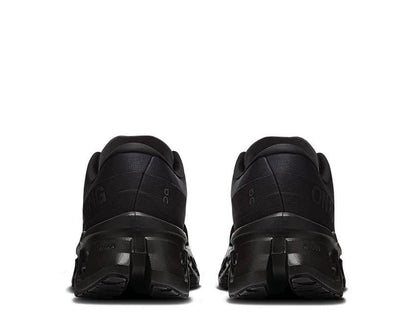 On Cloudmonster 3 "Black"