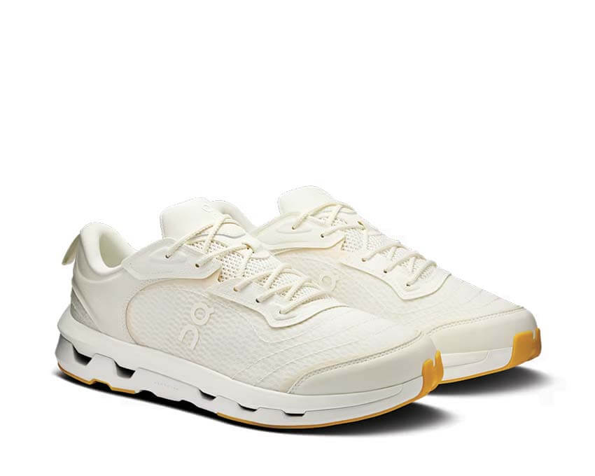 On Cloudzone Moon "Ivory"