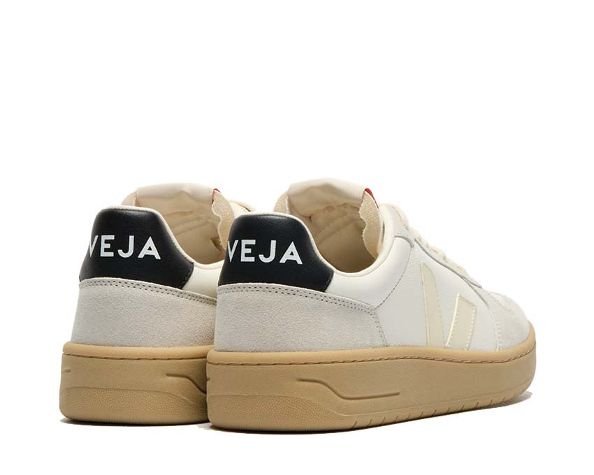 Veja V-82 Grained Leather "Pure"
