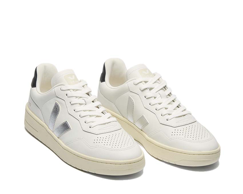 Veja V-90 O.T. Leather "Silver"