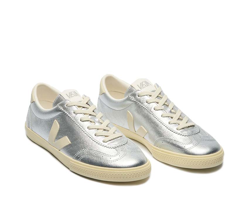 Veja Volley O.T. Leather