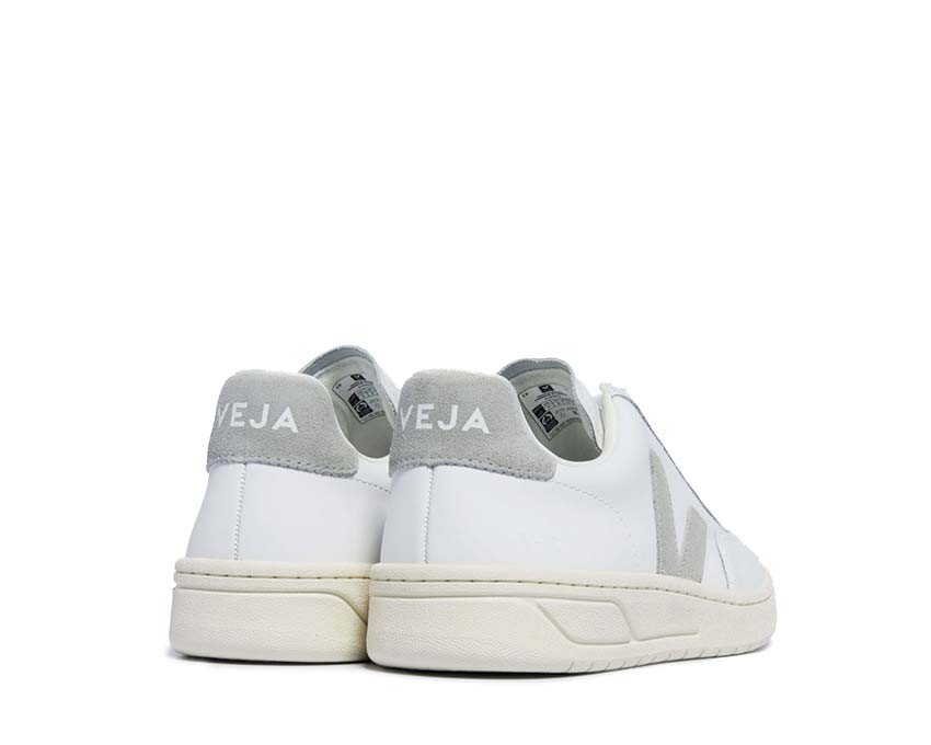 Veja V-12 Leather