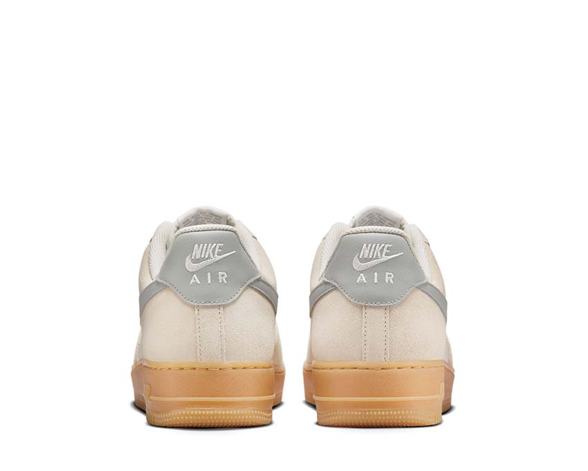 Nike Air Force 1 '07 LV8