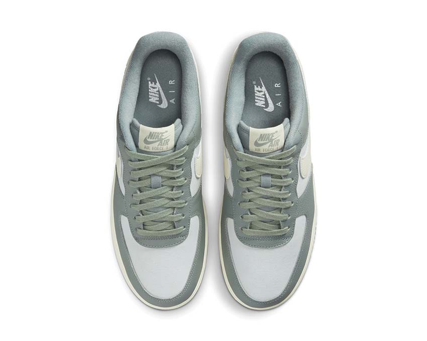 Nike Air Force 1 07 LX