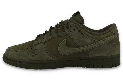 Dunk Low Retro SE