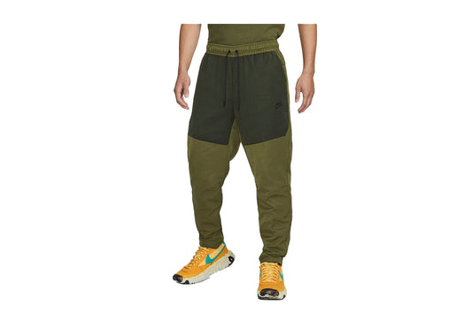Tech Essentials Repel Pants