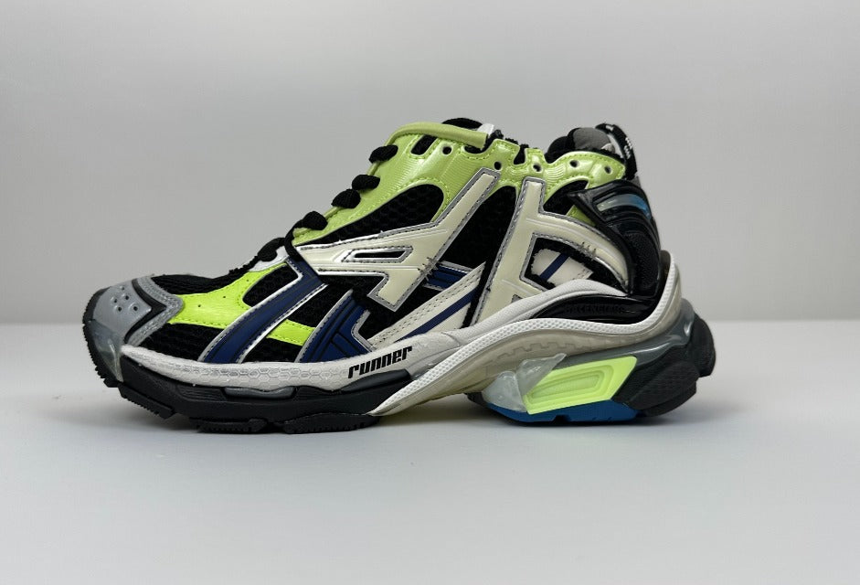Runner Sneakers